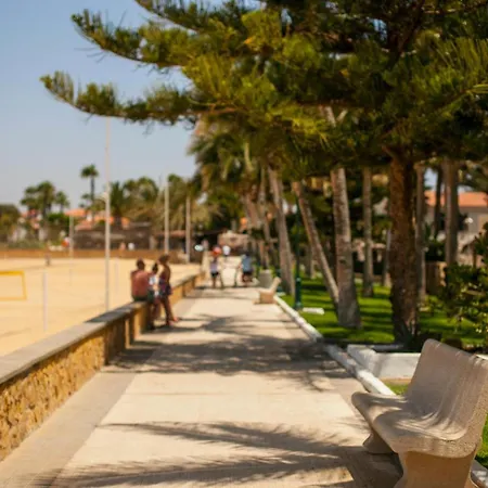 Inviting 1-bed On Castillo Mar