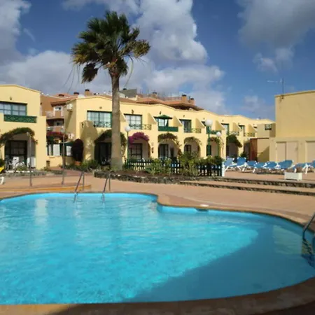 Inviting 1-bed On Castillo Mar
