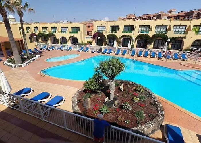 Inviting 1-bed On Castillo Mar Apartment