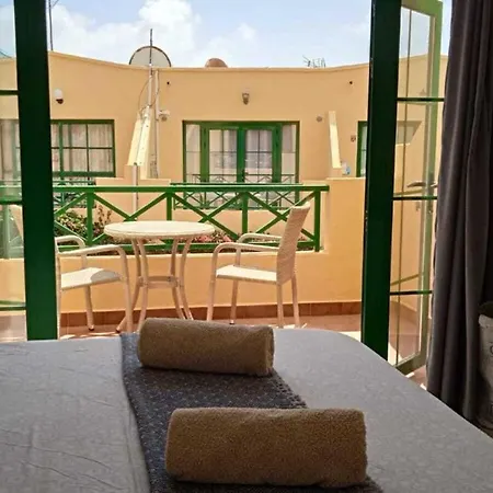 Lägenhet Inviting 1-bed On Castillo Mar *