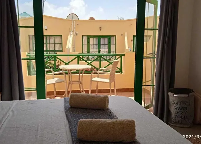아파트 Inviting 1-bed On Castillo Mar *
